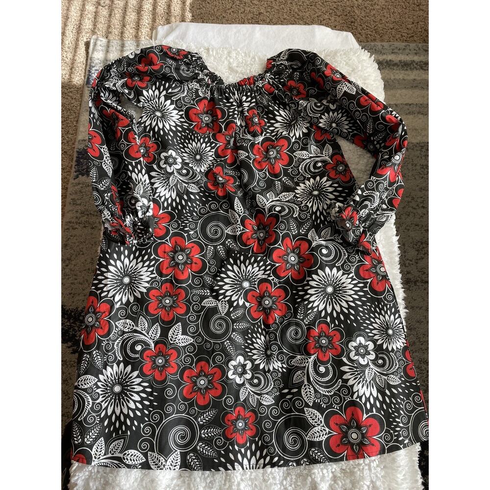 Smockadot Kids girls sz. 7 black & red design dress. Pretty, excellent condition